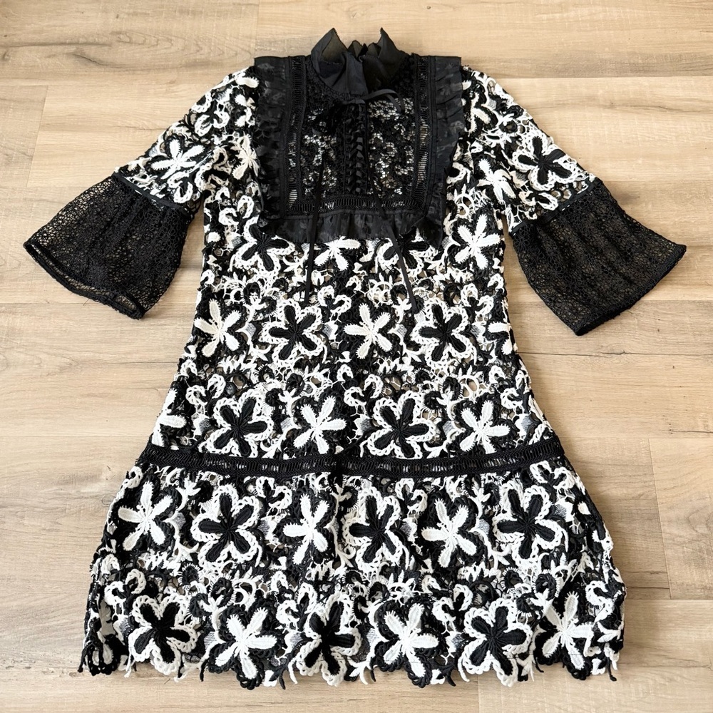 Self-Portrait black & white lace dress with silk Swiss dot details - 4 (Small) - Picture 9 of 12
